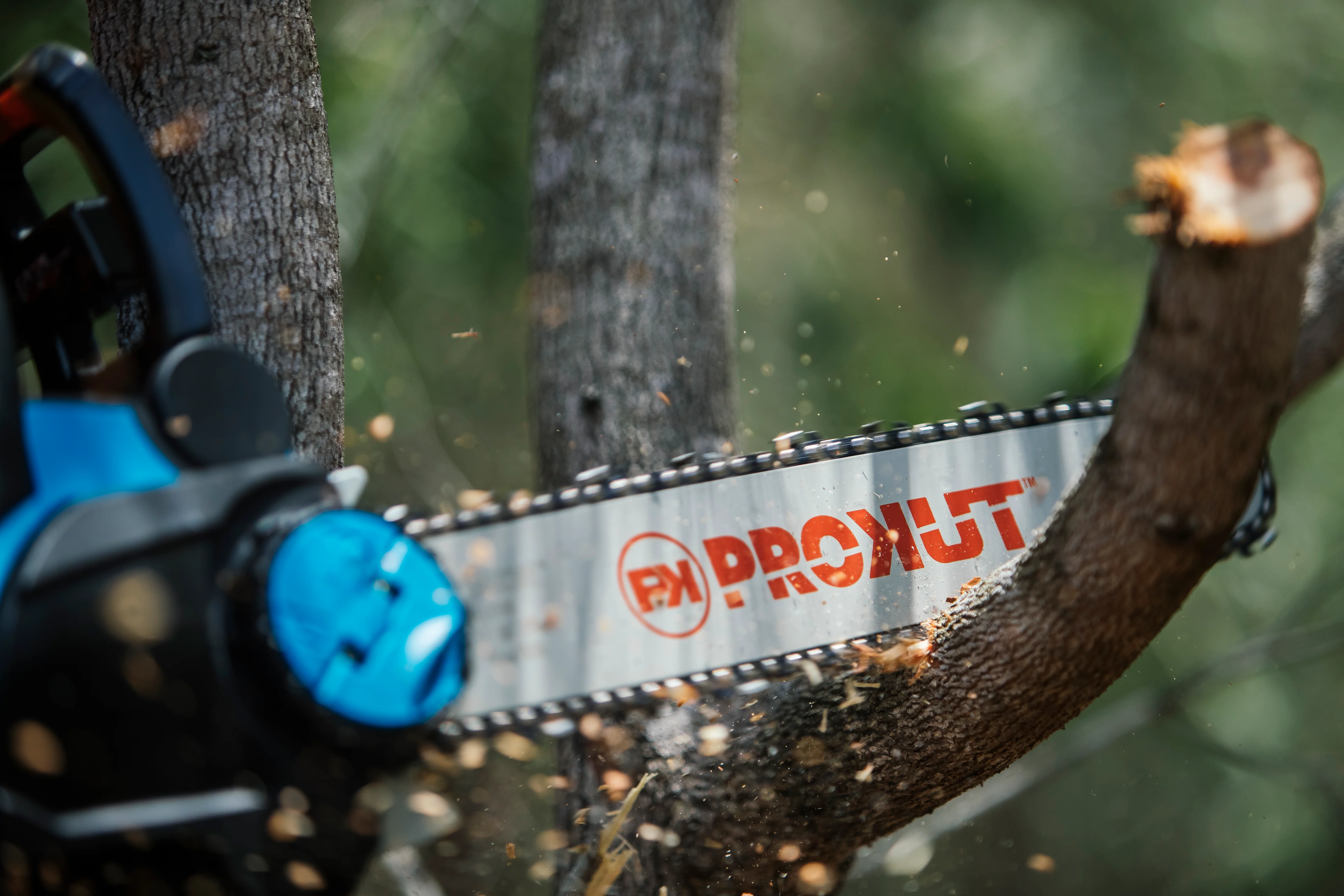 Bushranger® 36V9201 36V Battery Powered Chainsaw 5Ah Kit - Image 3