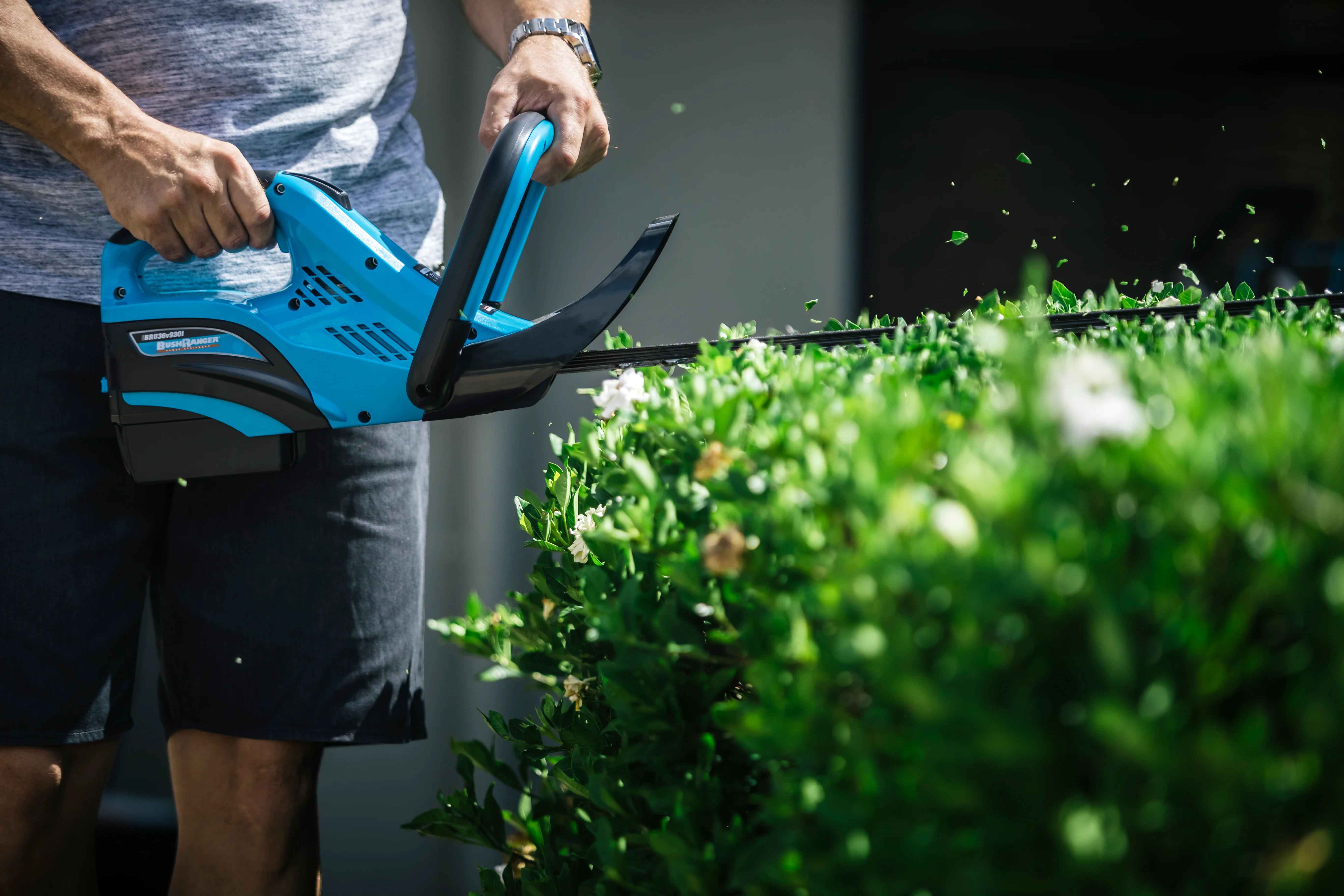 Bushranger® 36V9301 36V Battery Powered Hedge Trimmer 2.5 Ah Kit - Image 6